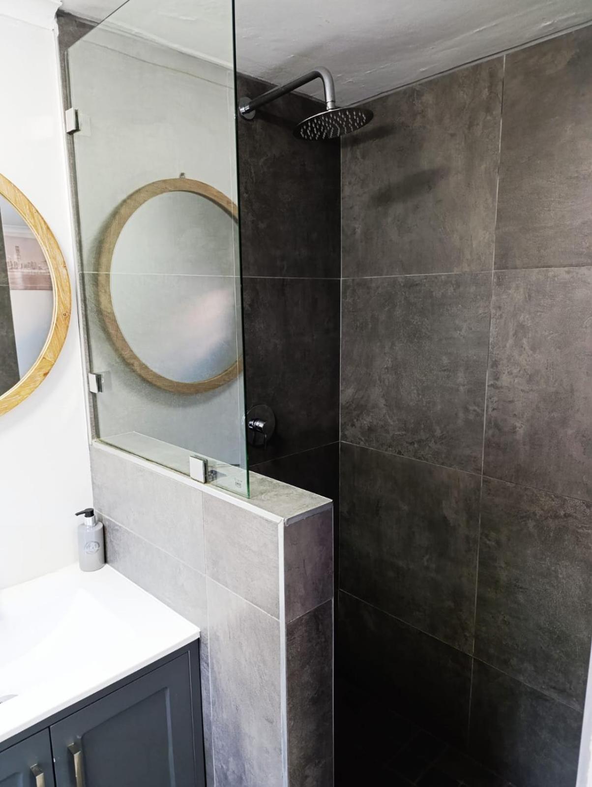 Reef View Bnb East London Exteriör bild